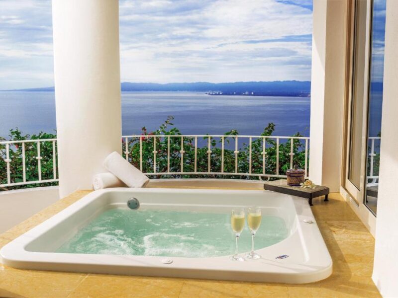 Grand Miramar Master suite (Puerto Vallarta)